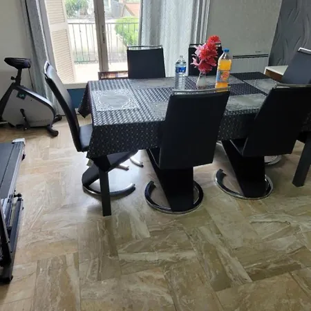 Maison A Holiday home Sevran